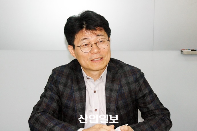 “비즈니스 모델의 틀을 깨라”