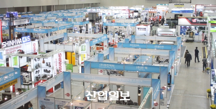 “전시회 전문가는 있었지만 산업전문가는 없었다”