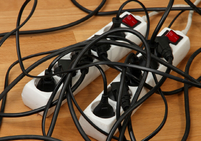 전안법(전기용품 및 생활용품 안전관리법) 시행, 인증부담 경감할까