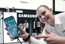 삼성전자 갤럭시S7 엣지, ‘MWC2017 최고 스마트폰’ 등극