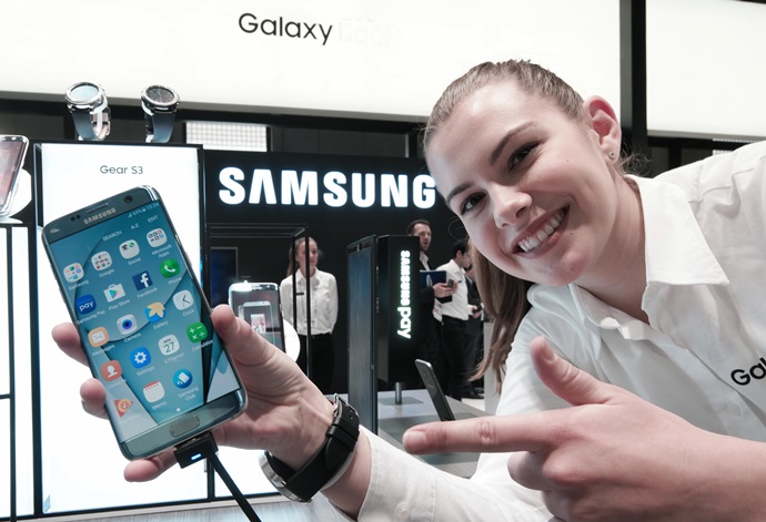 삼성전자 갤럭시S7 엣지, ‘MWC2017 최고 스마트폰’ 등극