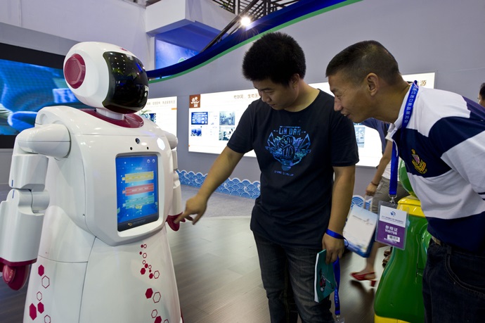 중국 서비스 로봇 연 20% 지속 성장