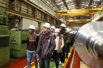 고려대 工大 외국인 학생들, 두산중공업 제작 현장 '생생 견학'