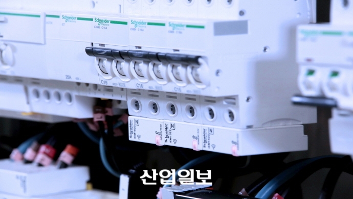 IIoT 적용한 슈나이더 일렉트릭의 차세대 에코스트럭처 플랫폼