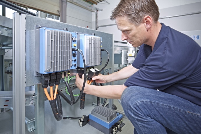 [TECH] 유지관리 쉬운 새로운 전자 드라이브 라인 개발