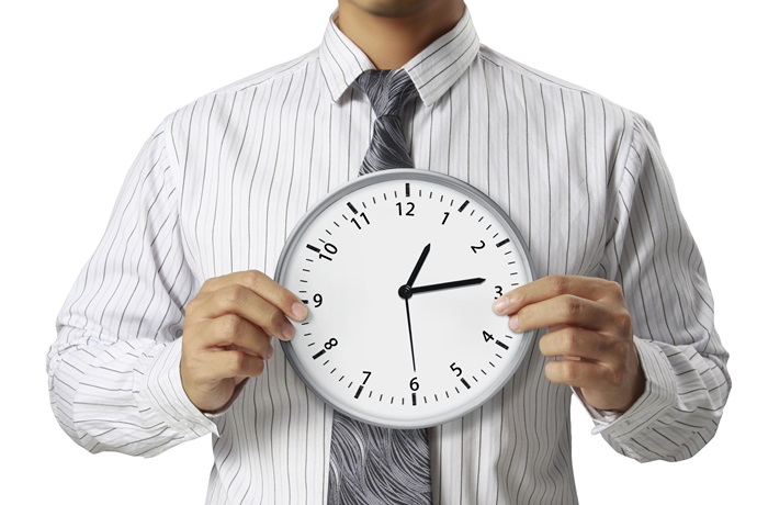 [Policy]‘주52시간’ 근로시간 단축, 노사간의 뚜렷한 온도차에 잠정 보류