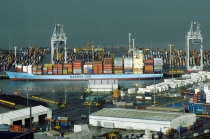 국내 기업은 ‘나가고’, 해외 기업은 ‘눈길 안주고’