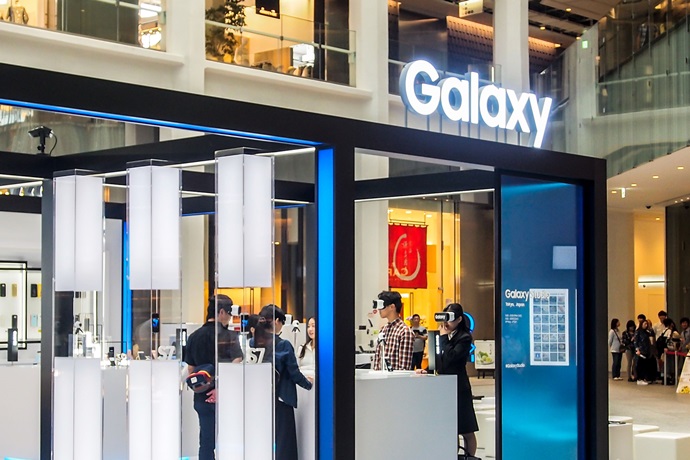 삼성전자, 갤럭시S8로 일본 공략…아이폰 아성 뛰어넘을까