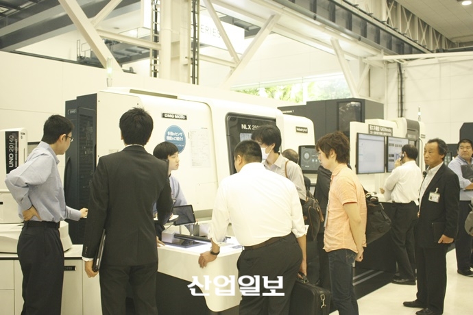 [포토뉴스] DMG MORI, 연이은 외부 손님들 발길에 '성공예감'