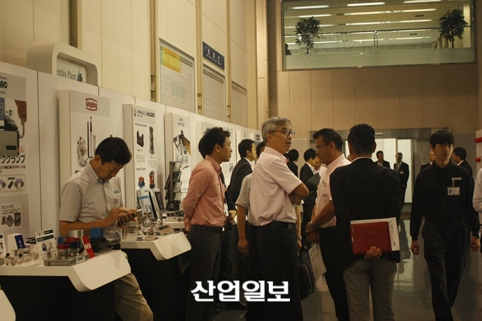 [포토뉴스] DMG MORI, 연이은 외부 손님들 발길에 '성공예감'