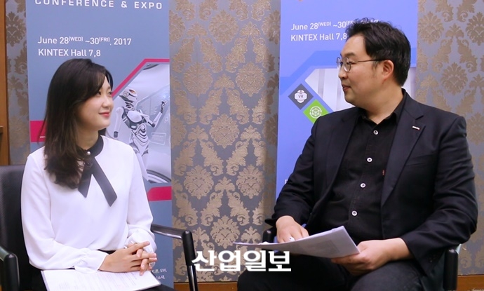 [동영상뉴스] 인간과 로봇 ‘친해지길 바라’