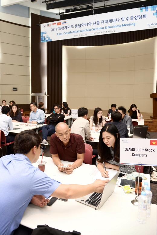 프랜차이즈 중국 진출 난항, 유망국가로 타깃 변경