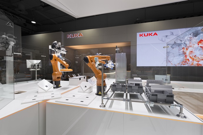 [로보유니버스&K드론] KUKA, 펜스 없이 활동하는 협동로봇 이제는 ‘현실’