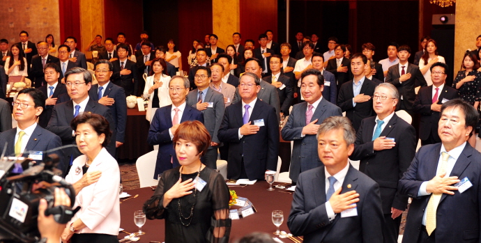 중견기업이 과감한 혁신과 일자리 창출 이끈다