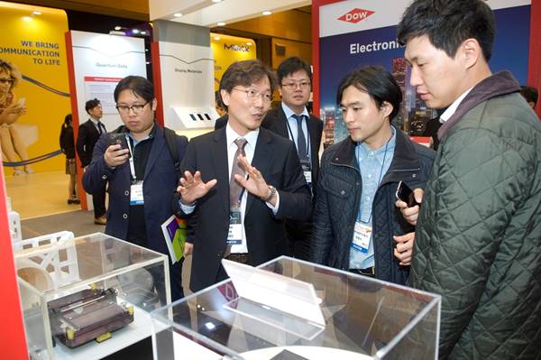 'IMID 2017 한국디스플레이 산업전시회' 참가한 다우와 듀폰, 최신 디스플레이 소재 기술 공개