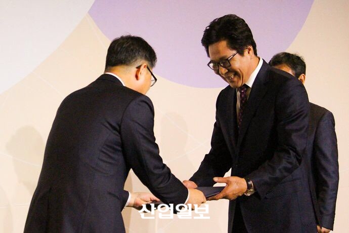 산업다아라 김영환 대표, 대통령 표창 영예