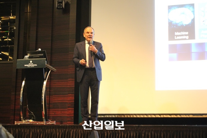 대형 IT업체에 독식되던 ‘데이터’, 블록체인으로 공정한 배분 가능해지나