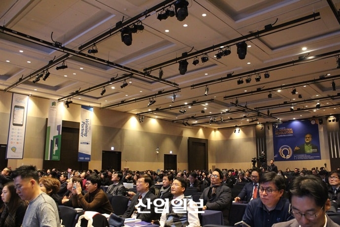 4차 산업혁명, 일자리 ‘소멸’ 아닌 ‘변화’ 야기한다