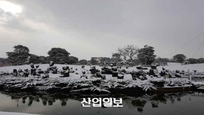 [포토] '대설주의보' 제주 한라산 윗세오름 온 천지가 새하얀 눈꽃
