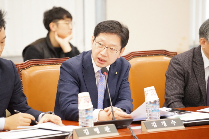 “노동자 희생 강요하는 조선산업 구조조정 더는 안돼“