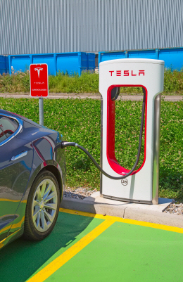 전기차 ‘테슬라 Model S’ 잔존가치가 33%?