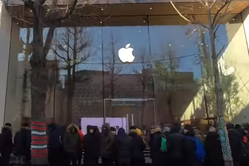 [모바일 On] 국내 1호 애플스토어 개장했지만, 아이폰 고의성능저하 관련 2차 집단소송 개시