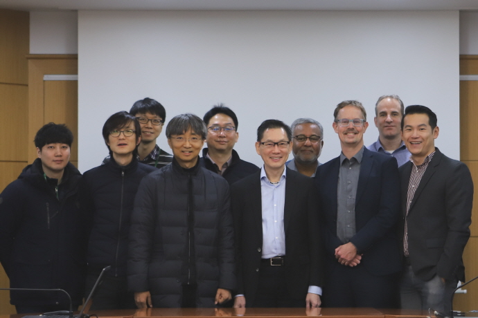 마이크로 LED 디스플레이 대량생산 기술, 해외 시장 ‘파란불’