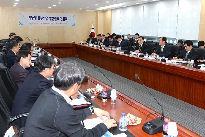 협동·서비스로봇 통해 로봇산업 글로벌 경쟁력 확보