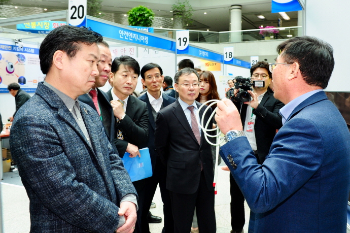 누전차단·초기화재 진압기술 선보인 전통시장 화재안전 제품·기술 전시회