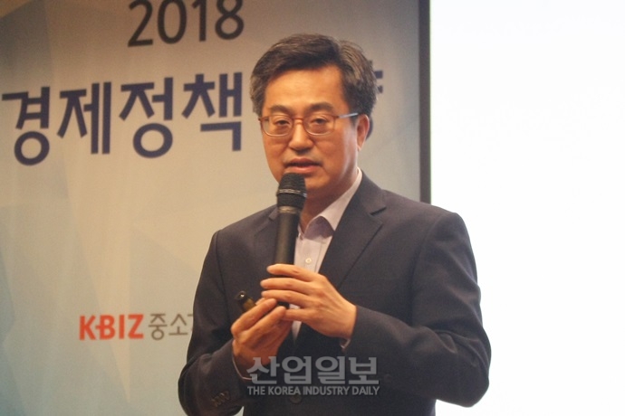 김동연 경제부총리, 철강관세문제 해결위해 미국 재무장관에 서한 발송