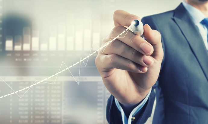 해외로 새고 있는 서비스산업, 국내로 전환해야