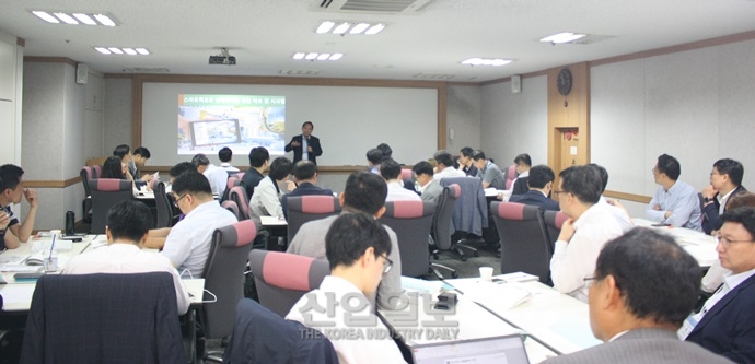 스마트팩토리, 도입해 본 기업들의 사례가 나와야 활성화 가능