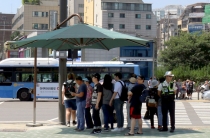 [사진으로 보는 산업뉴스] 폭염 그늘막 ‘잠깐 있다 가세요’