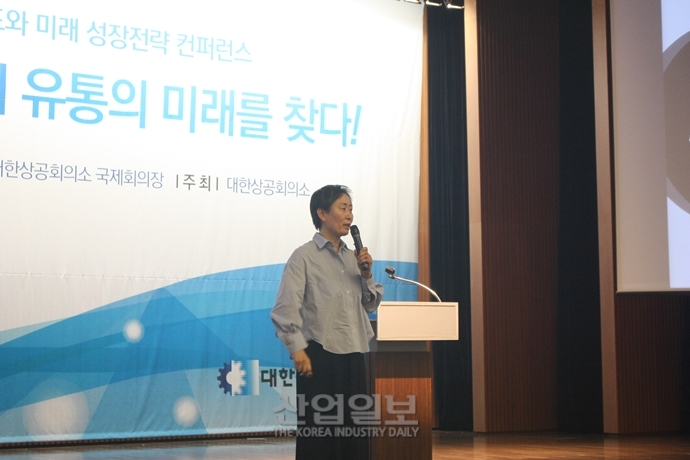 4차 산업혁명의 시대, 유통산업의 모양도 바뀌어야 산다