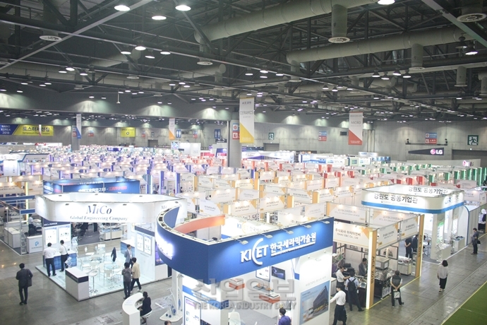 [포토뉴스] 나노코리아 2018, 4차 산업혁명의 기반 기술 현주소 제시