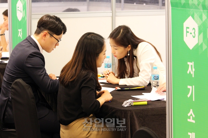 [사진으로 보는 산업뉴스] 6월 청년 실업률 9%p 기록, 전년 동월 대비 1.4%p 하락