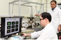 '원자 3개 크기’ 뾰족한 현미경 이온원 나왔다