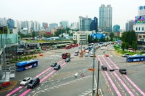 [사진으로 보는 산업뉴스] 교차로 사고위험 감소효과 ‘주행유도선', 3배 확대된다