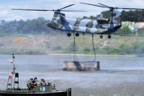 국내 방위산업, 정찰위성·유도무기·무인기·헬기 등의 전력 강화로 이어질 것