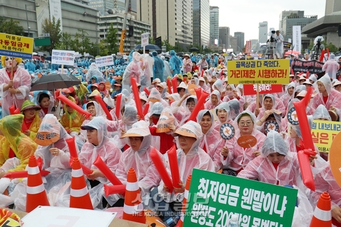 [포토뉴스] 3만 소상공인 “최저임금에 등 떠밀린 소상공인도 국민이다”