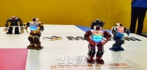 [포토뉴스] 국제자동화정밀기기전에서 격투 벌이는 로봇들