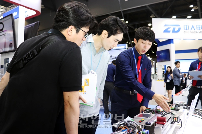 [포토뉴스] 디지털 제조 혁신 기술이 한 자리에! KOFAS 2018 개막