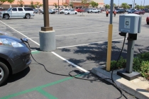 저탄소 연료 의무화 비율 상향, 캘리포니아의 전기차 인기 높인다