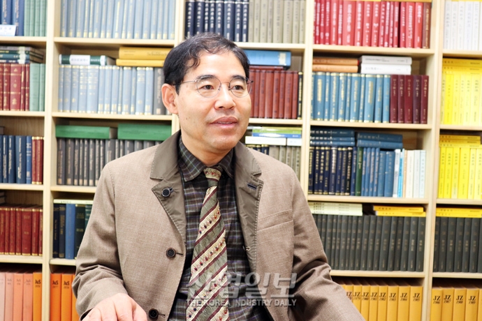 “선도적 법률 재단, 자율주행차 기술 발전 저해 가져올 수 있어”