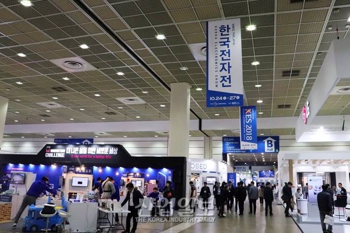 [포토뉴스] 국내외 전자·IT 산업 최신 제품·기술 총집합