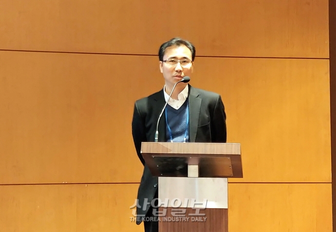 내년 메모리반도체 시장 성장 ‘지속’…낸드·D램은 과점시장 유지