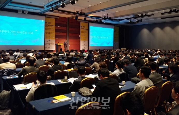 ‘보이스 AI’ 잡는 사업자…미래 AI 시장, 주도할 것