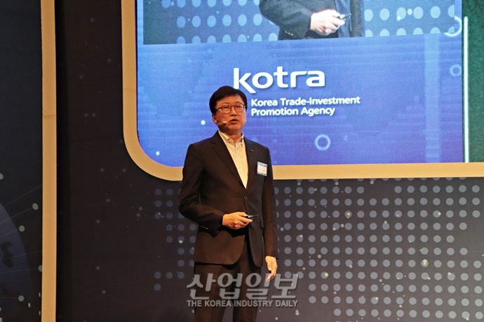 디지털 트랜스포메이션(DT), 기업의 ‘Top-Down’ 패러다임 전환이 ‘최우선’