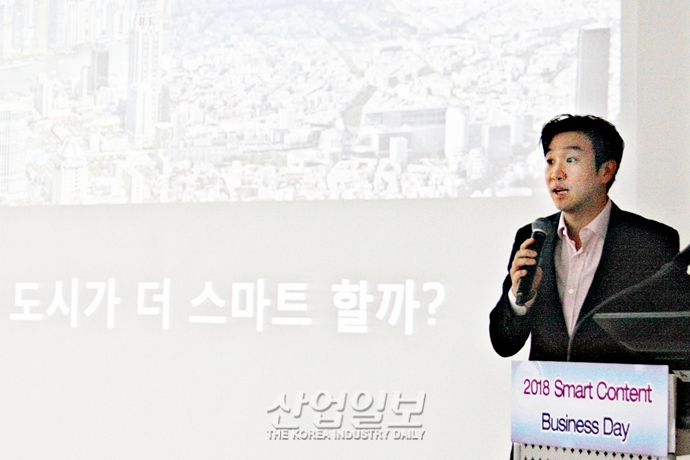 조승연 작가 “스마트시티, 기술 보다 계획과 선택의 문제”