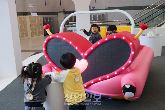 [포토뉴스] 아이들의 상상 속 자동차가 현실로!
